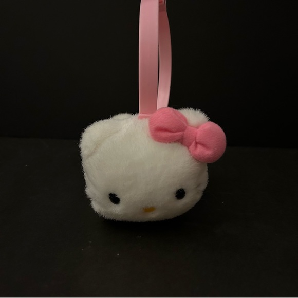 Hello Kitty fleece scarf and earmuffs - Picture 6 of 9